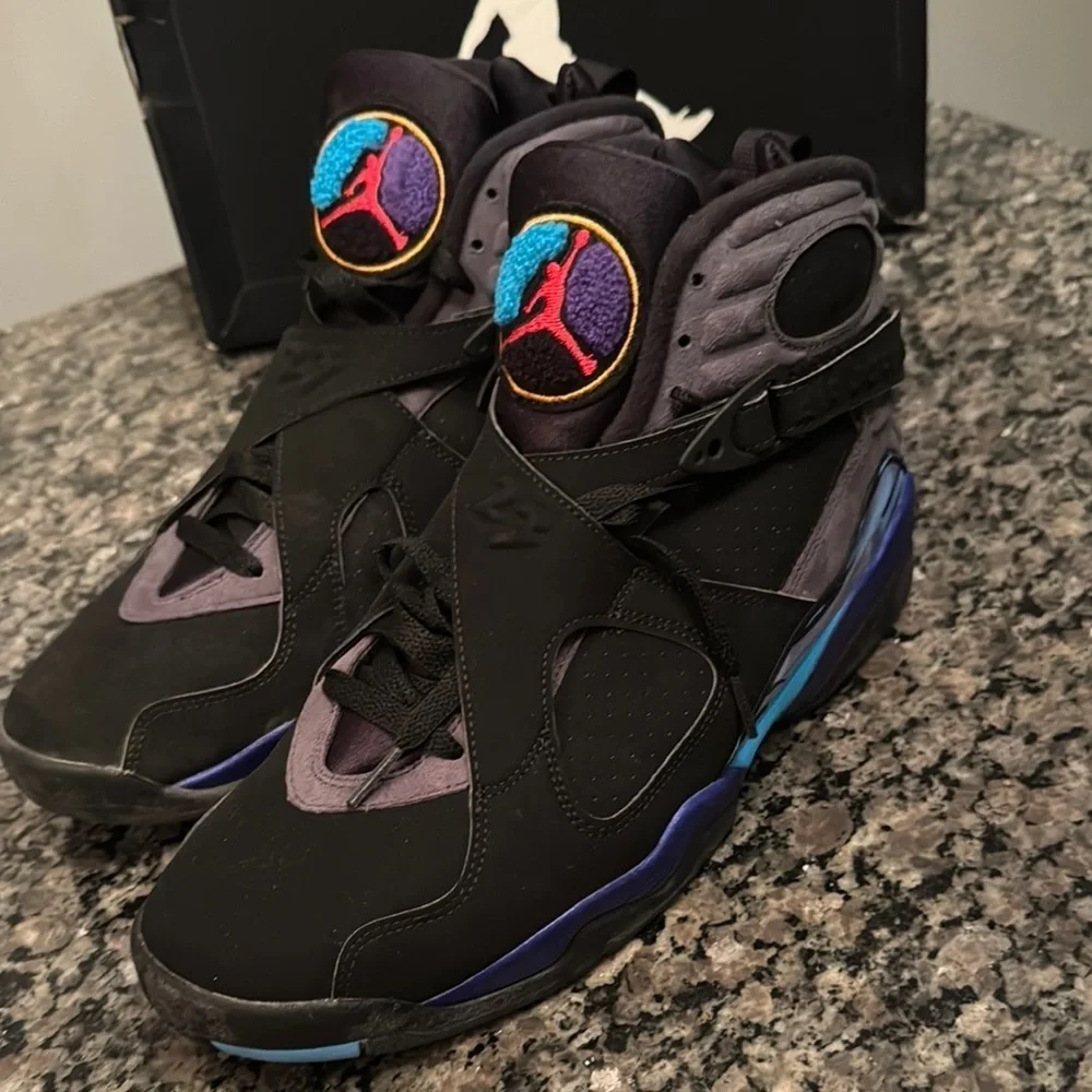 Nike Air Jordan 8 Retro Black and Blue Sneakers EUC 10.5